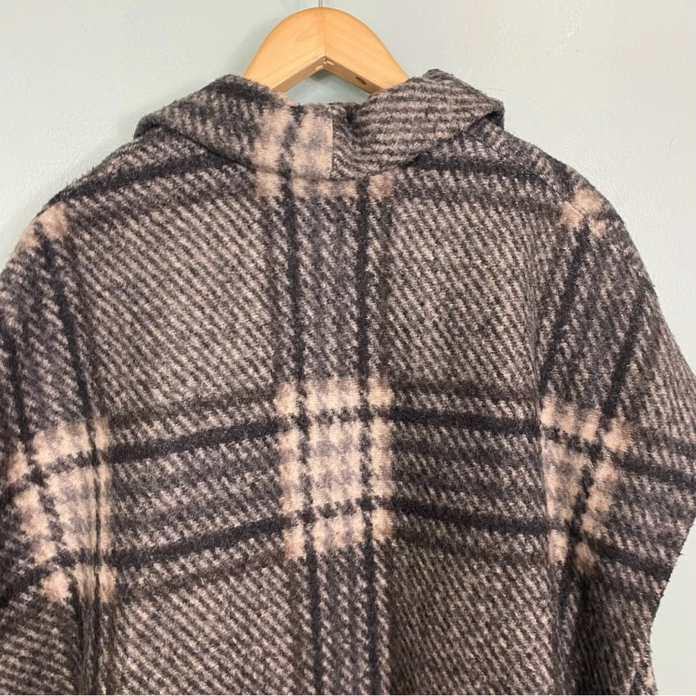 All Saints Wrenley Wool Blend Check Plaid Cape Vest Black Cream M & L Chunky‎ - Picture 8 of 8